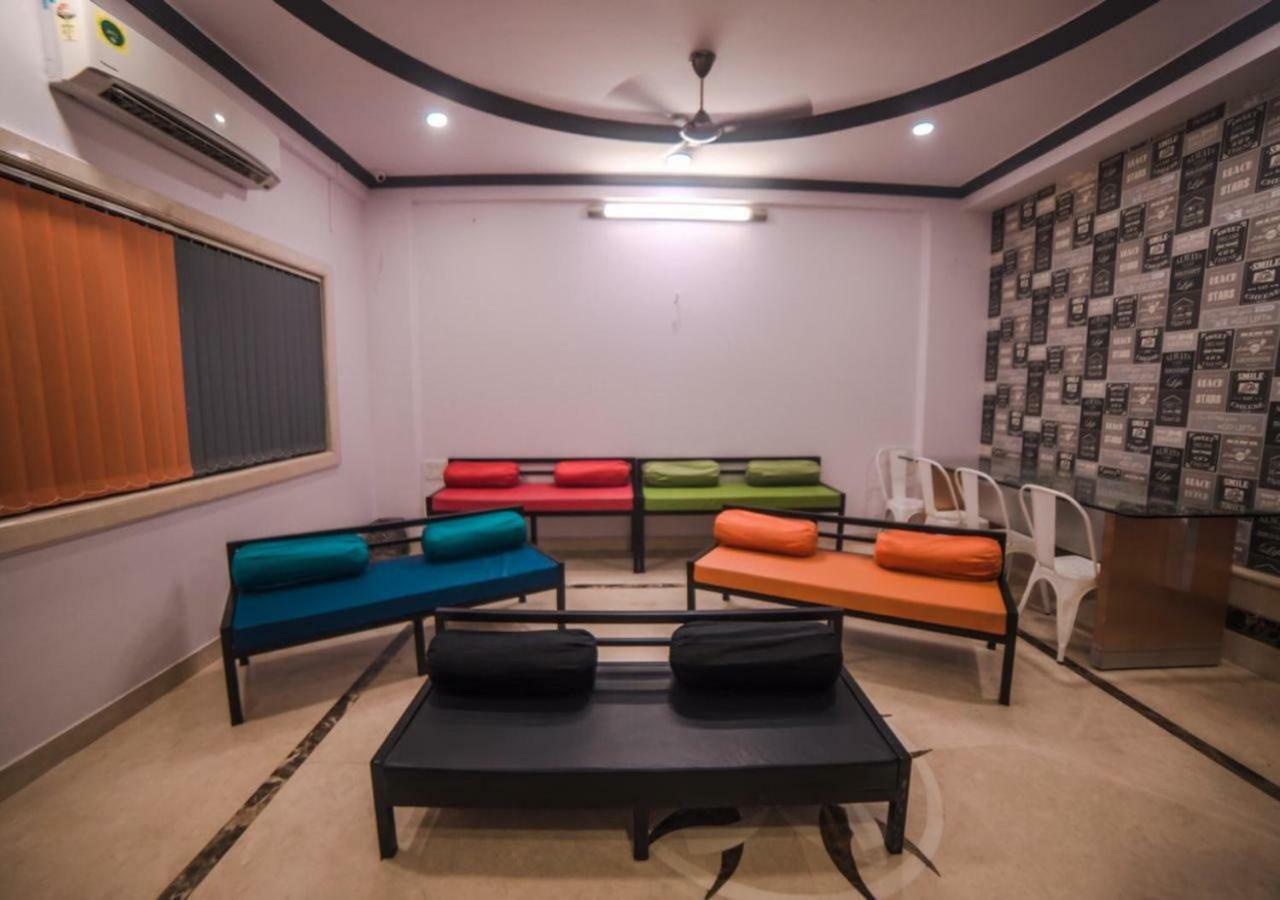 Happinest - The Backpacker'S Hostel Mumbai Exterior photo