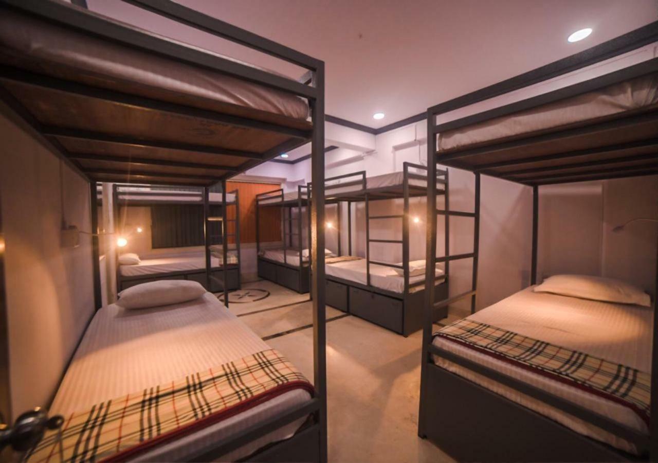 Happinest - The Backpacker'S Hostel Mumbai Exterior photo